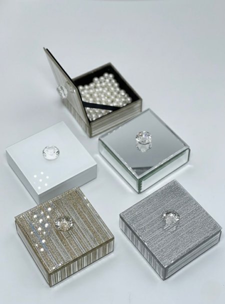 علب أكسسوارت كرستال